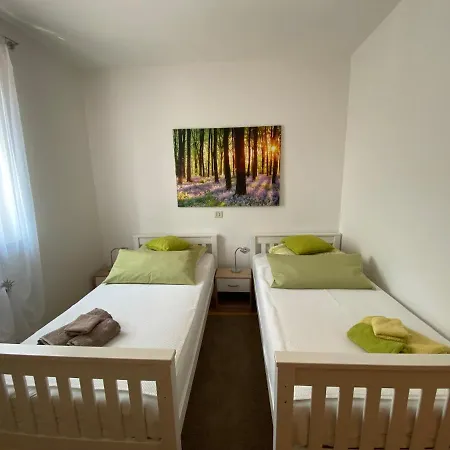 Apartment Molnar *